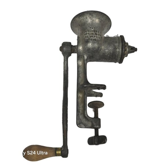 Vintage Universal No.3 Meat Grinder Food Chopper L.F.& C. New Britain Conn. USA - Picture 8 of 15